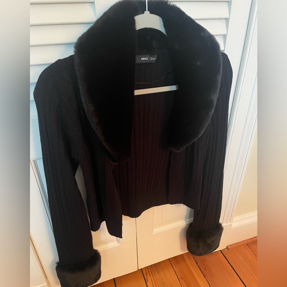 Mango Black Sweater with Faux Fur Trim. Brand new / never worn.
